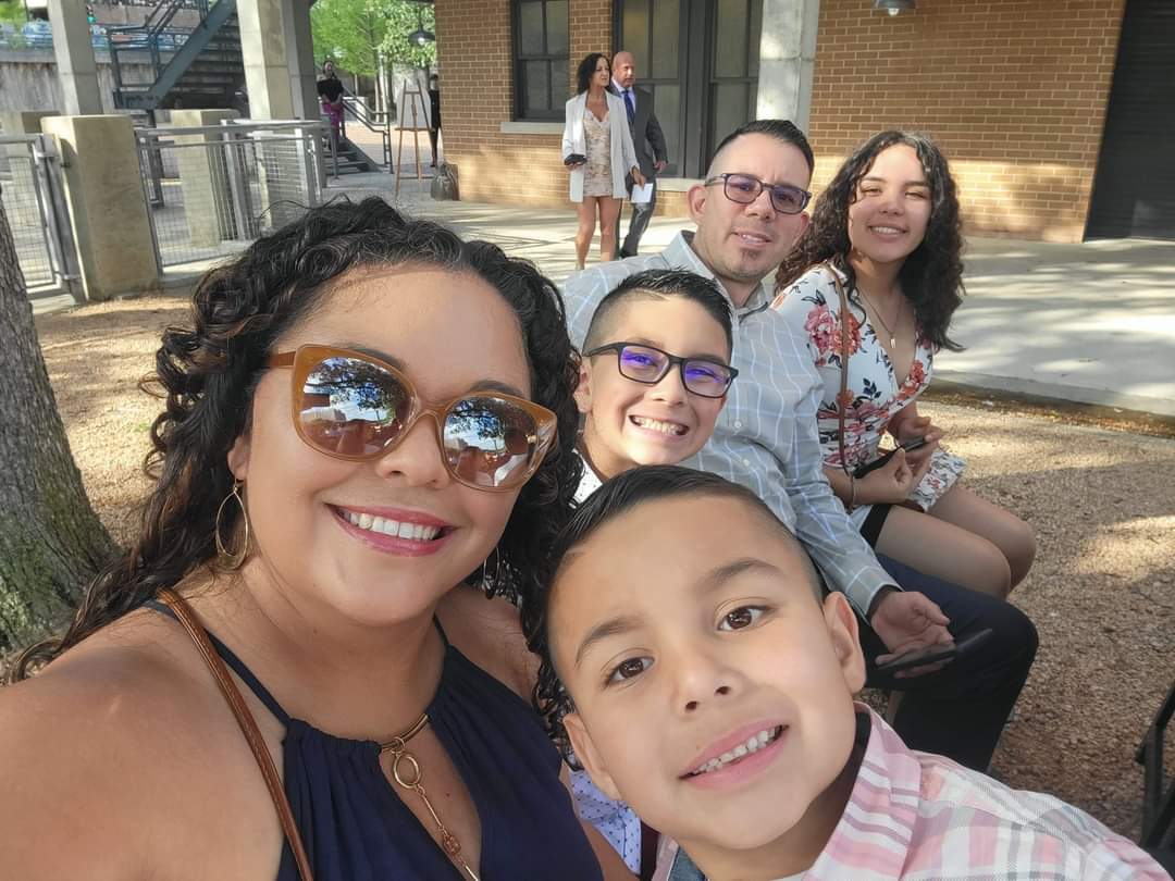 Photo of the Garcia family. Crystal, Lee and their three kids.